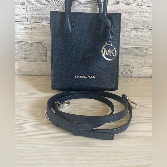 Michael Kors XS Navy Mercer Crossbody - Picture 1 of 8
